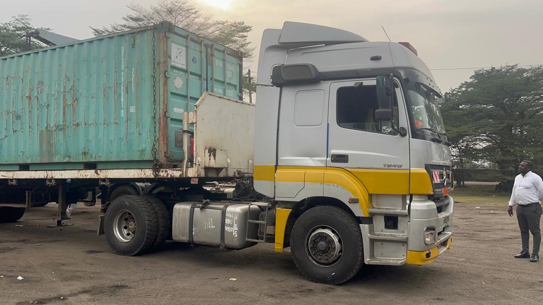 AGETRAC truck and container fleet